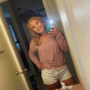 Meet your Posher, Alyssa